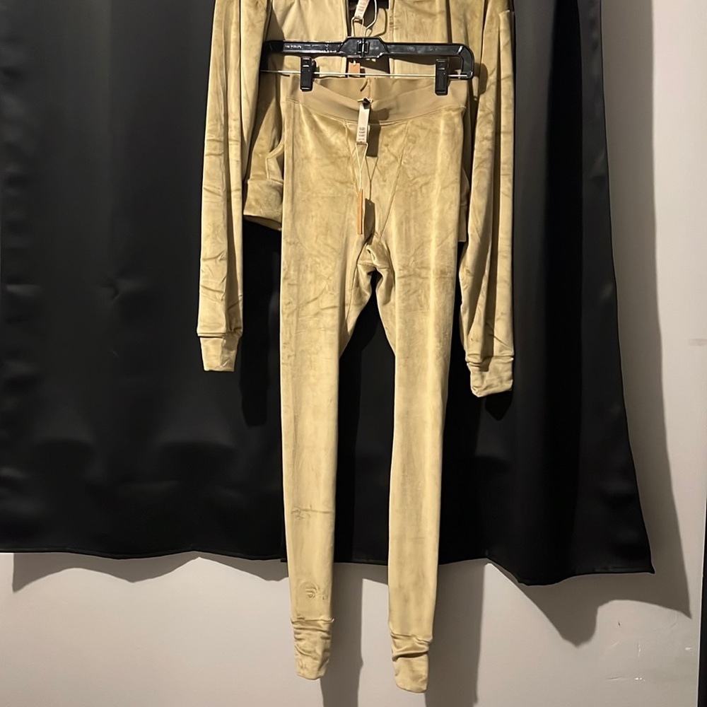 Skims Velour Leggings